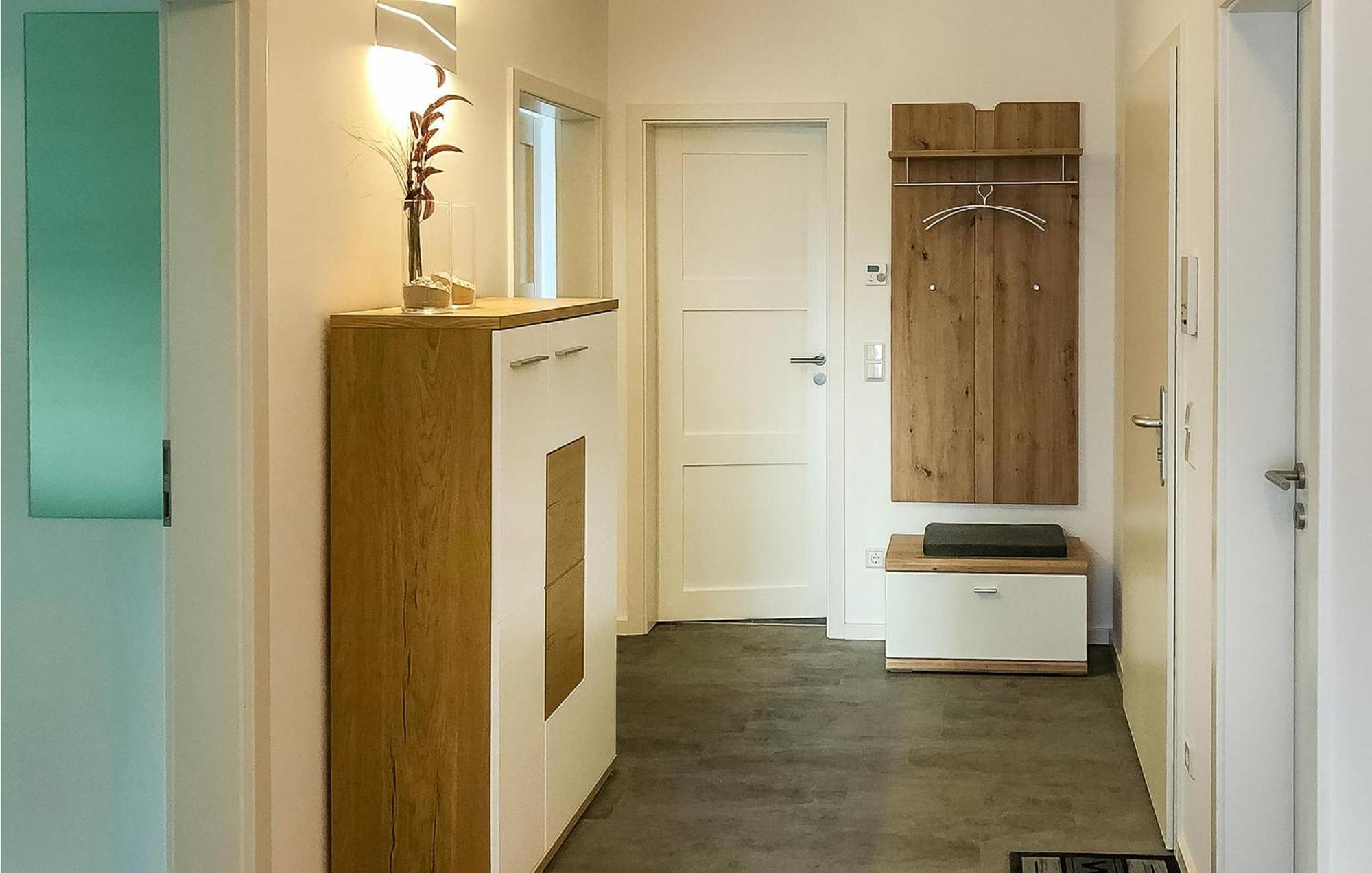 2 Bedroom Cozy Apartment In Rechlin Esterno foto