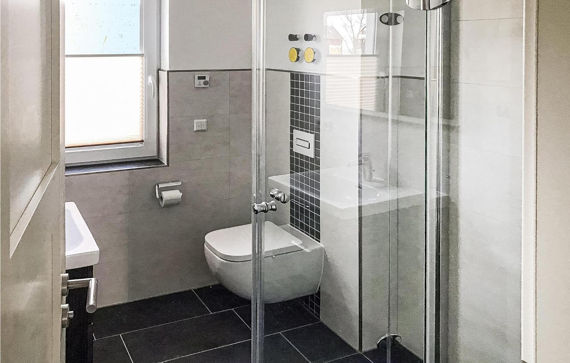 2 Bedroom Cozy Apartment In Rechlin Esterno foto